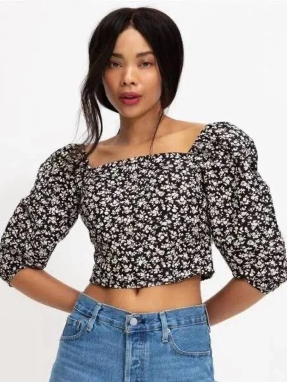 Levi’s Smocked Floral Puff Sleeve Crop Top Black White Cottagecore Blouse XL NWT - Picture 2 of 7